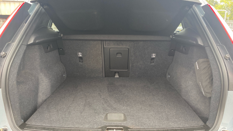 Volvo XC40 2.0 B3P Core 5dr Auto Petrol Estate